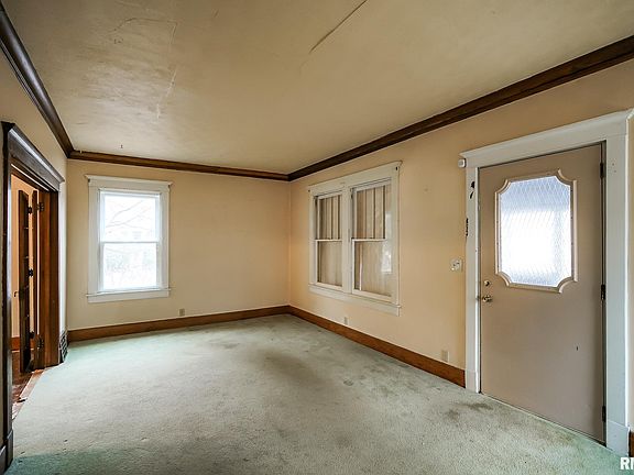 4th image of 1200 E Nebraska Ave