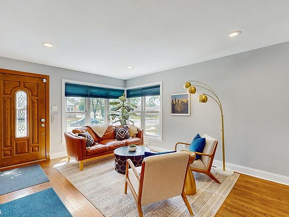 4th image of 2304 N 77th Ave
