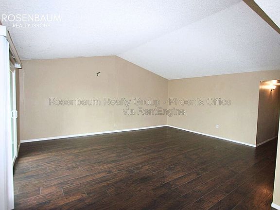 4th image of 820 E Junction St