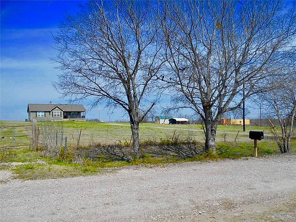 2nd image of 165 Old Fm 85