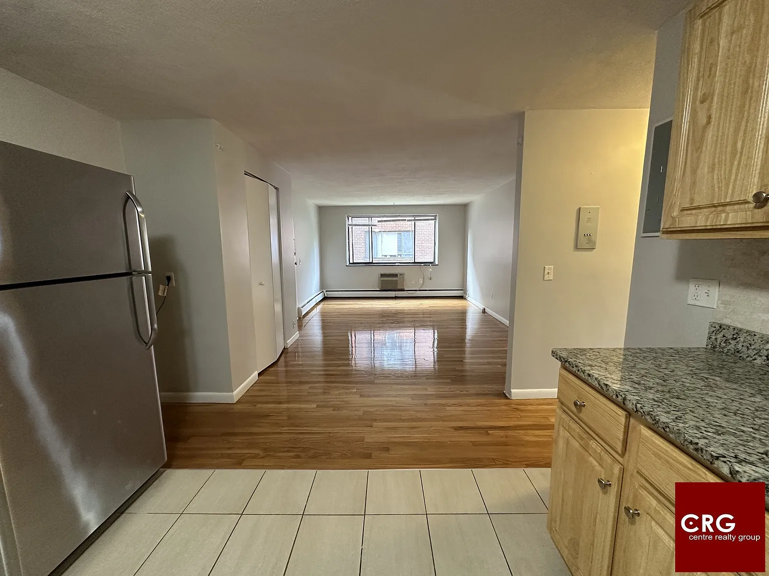 2 bed, 1.0 bath, $3,500 — Photo 2