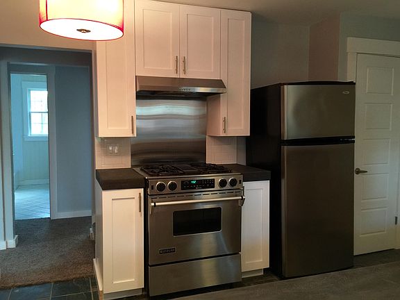 5th image of 119 Dickason St