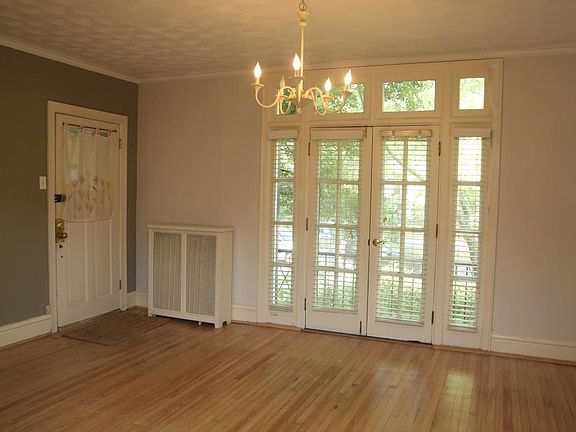 3rd image of 7324 Pershing Ave APT 1E