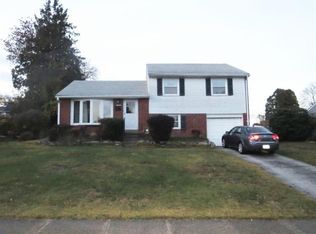 369 Lewis Rd, Springfield, PA 19064