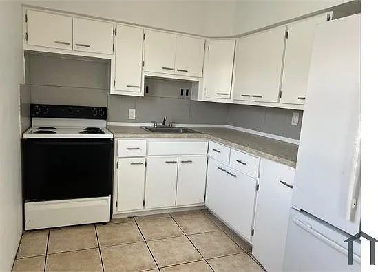 1805 Normandy Dr #3
