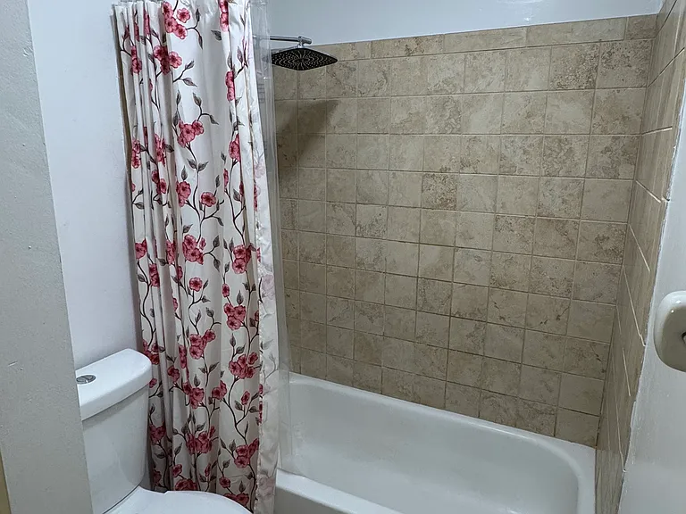 4411 SW 34th St #301 — Photo 17