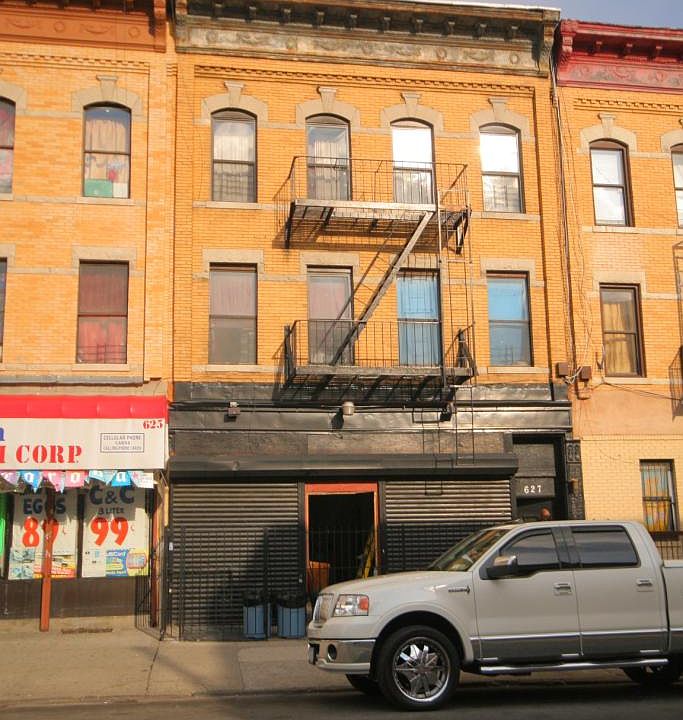 1st image of 627 Wilson Ave APT 4