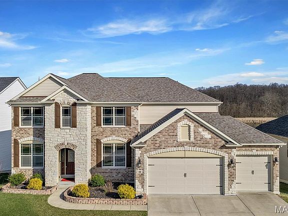 2nd image of 408 Mossy Brook Dr