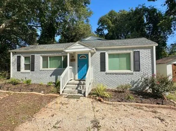 1384 Peachcrest Rd, Decatur, GA 30032