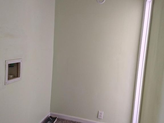 2nd image of 4548 W 148th St
