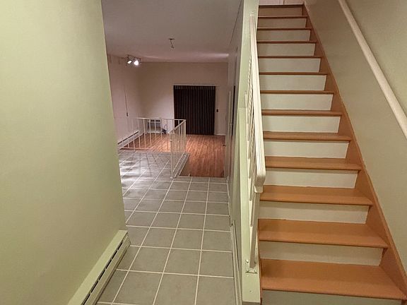 2nd image of 11 King Arthur Dr Unit 5G