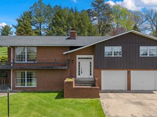 153 Hillcrest Dr, Little Hocking, OH 45742