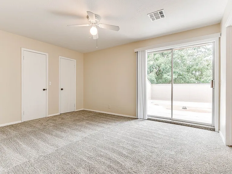 504 N Davis Ave — Photo 7