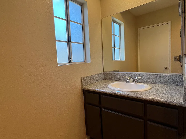 154 N Meridith Ave #9 — Photo 29