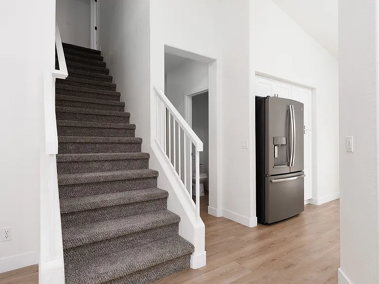 886 Park Walk Ave — Photo 6