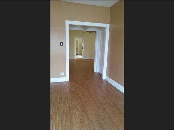 2nd image of 5441 N Sawyer Ave APT 2