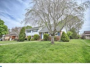 2304 Lasalle Dr, Reading, PA 19609