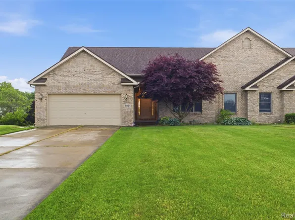 8091 Prestonwood Ct, Flushing, MI 48433