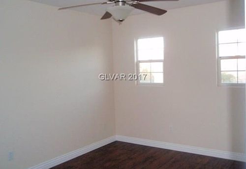 3rd image of 137 Temple Wood Ct
