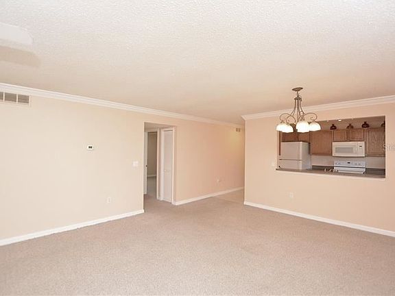 5th image of 1927 Toucan Way Unit 304