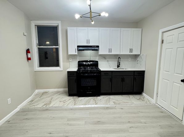 297 Van Houten St APT 2