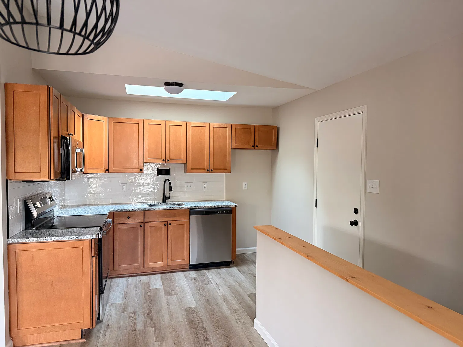 4 bed, 1119 sqft, $2,400 — Photo 2