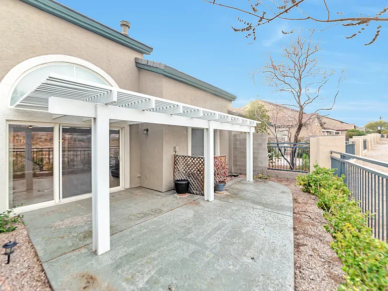 10318 Birch Bluff Ln — Photo 25
