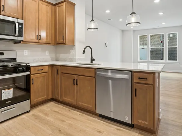 45166 Drowes Ter, Dulles, VA 20166