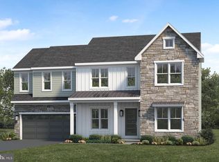 2231 S Autumn Chase Dr, Mechanicsburg, PA