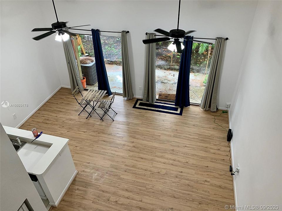 1st image of 448 SE 14th St #0