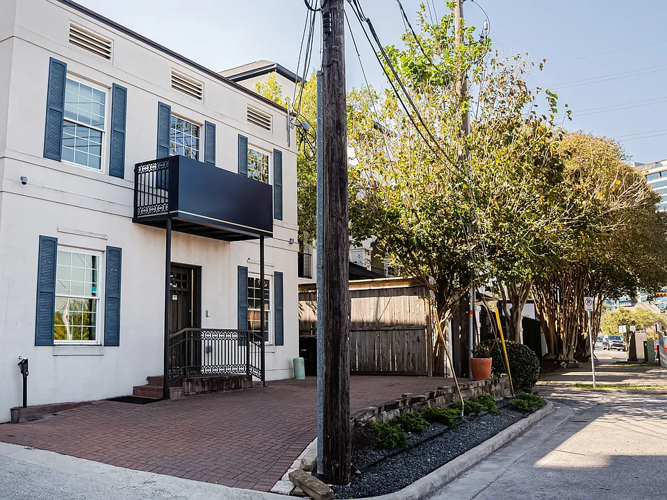 3501 Allen Pkwy