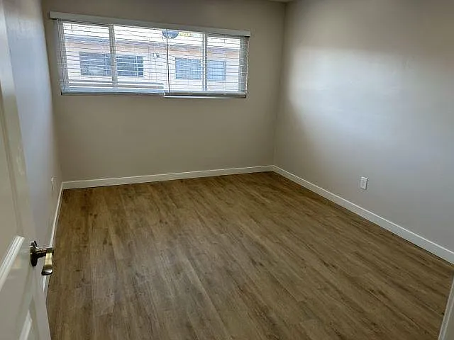8603 Glenhaven St — Photo 5