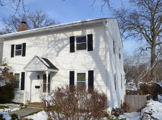 126 Adelaide St, Fairfield, CT 06825