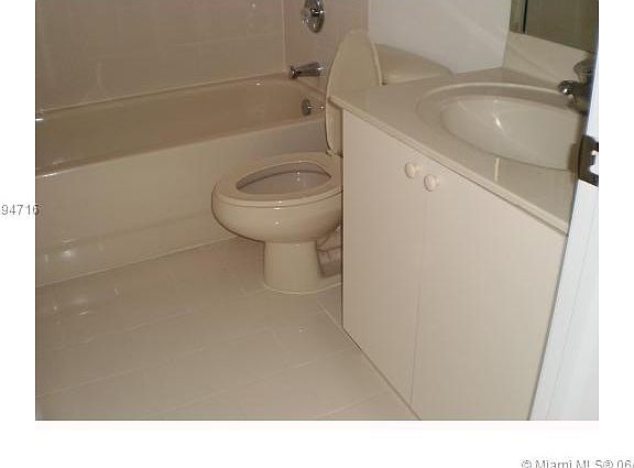 4th image of 908 SW 6th Ct #0