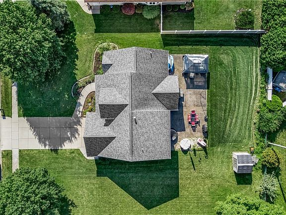 2nd image of 20 Bonner Dr