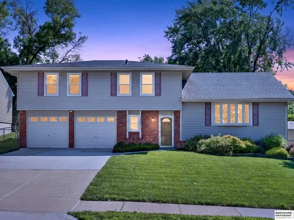 13629 Montclair Dr, Omaha, NE 68144