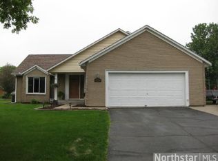 9398 71st St S, Cottage Grove, MN 55016