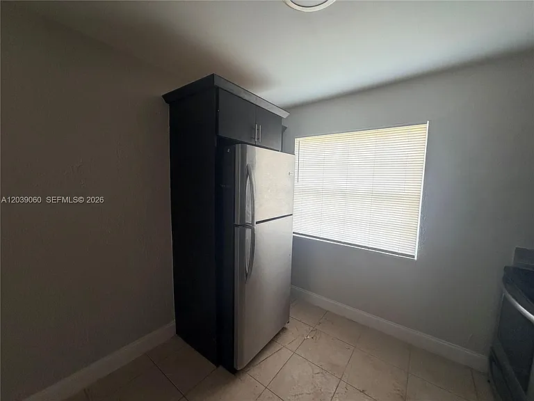 6321 SW 20th Ct — Photo 3