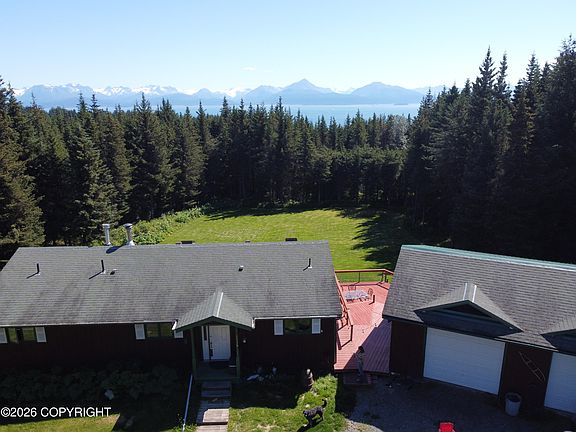 2nd image of 1535 Lincoln Dr