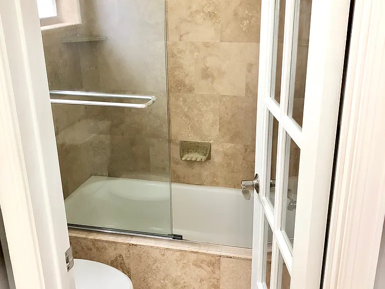 9230 Lagoon Pl #302 — Photo 11