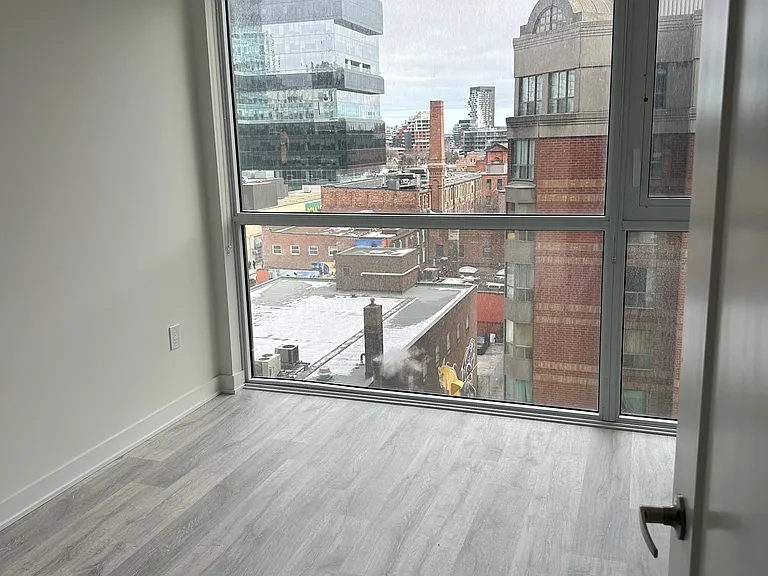 70 Princess St #709 — Photo 6