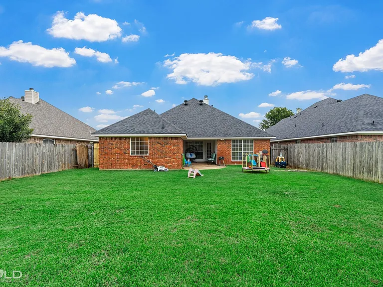 2531 Brookhaven Dr — Photo 8