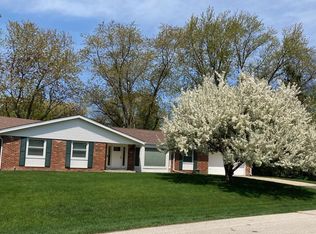 2510 W Rochelle Ave, Glendale, WI 53209