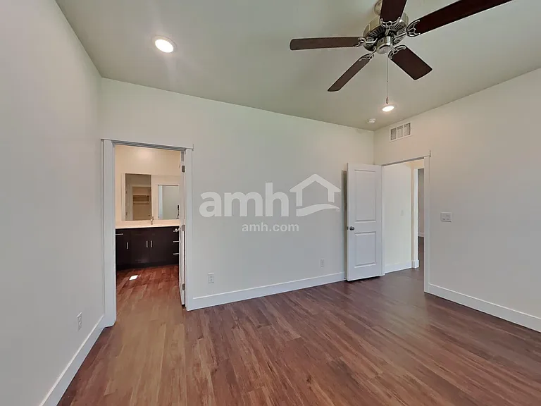 1546 N Alderleaf Ave — Photo 11