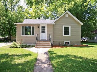 626 Grove St SW, Hutchinson, MN 55350