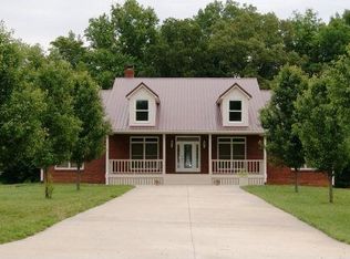 374 Crystal Springs Dr, Cookeville, TN 38506