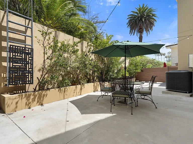 1530 Parmer Ave — Photo 23
