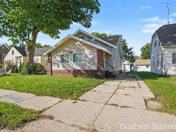 1037 Burton St SE, Grand Rapids, MI 49507