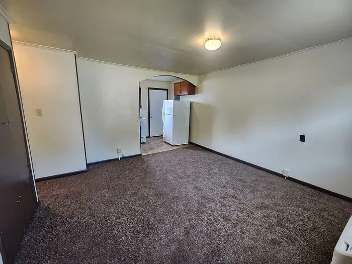 2 bed, 1.0 bath, 577 sqft, $615 — Photo 3