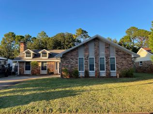 546 E Timberlake Dr, Mary Esther, FL 32569